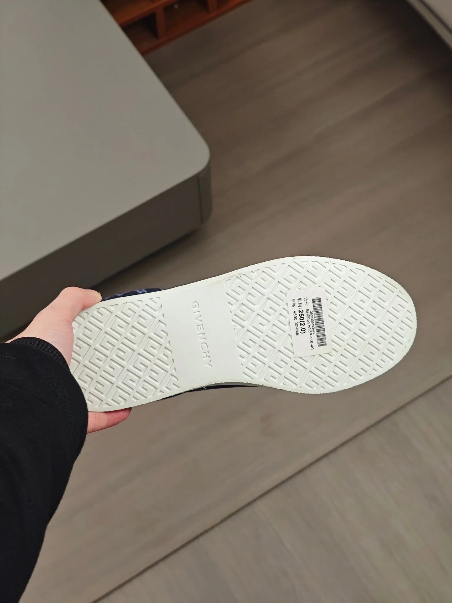 GVC SNEAKER