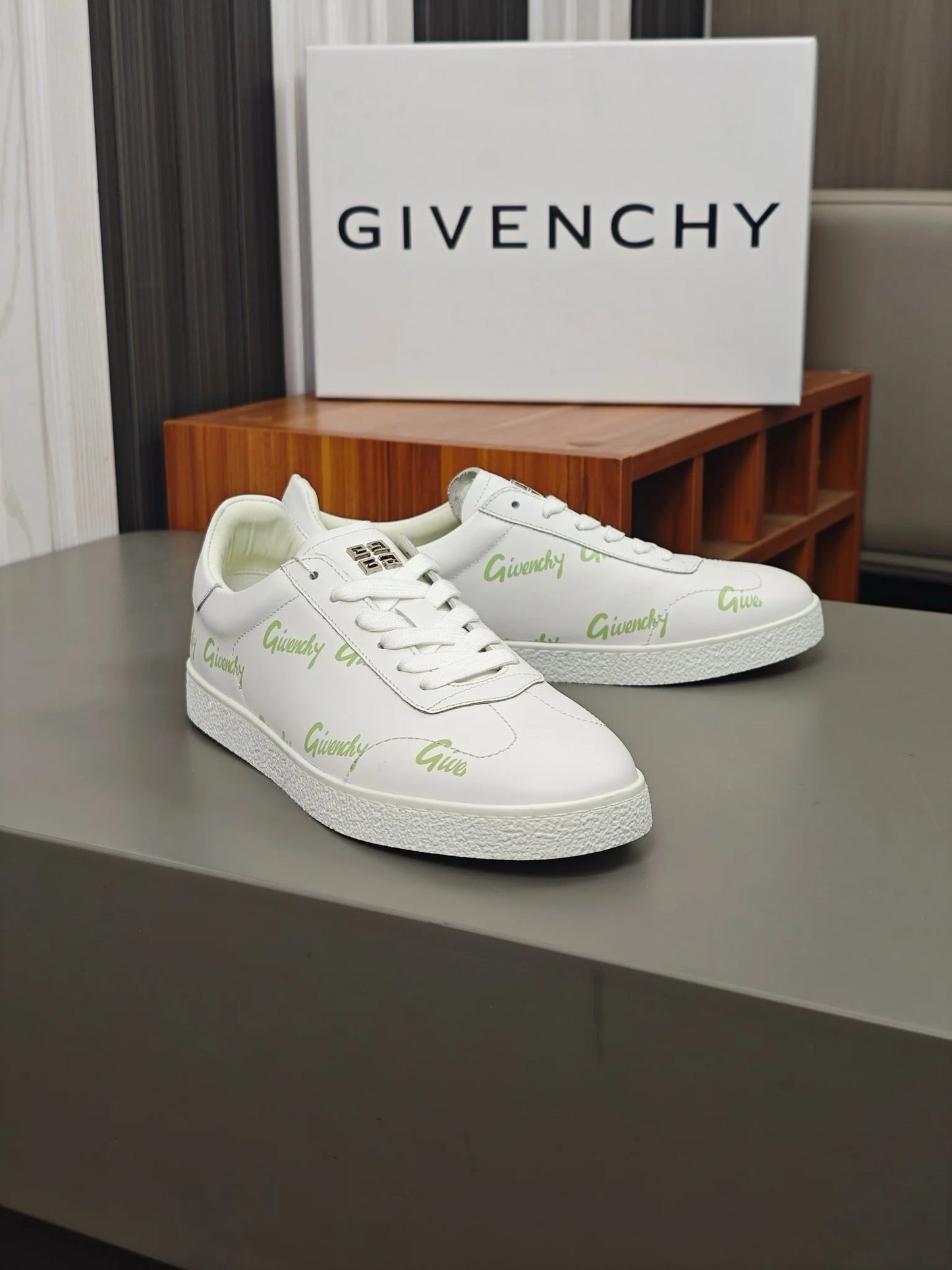 GVC SNEAKER