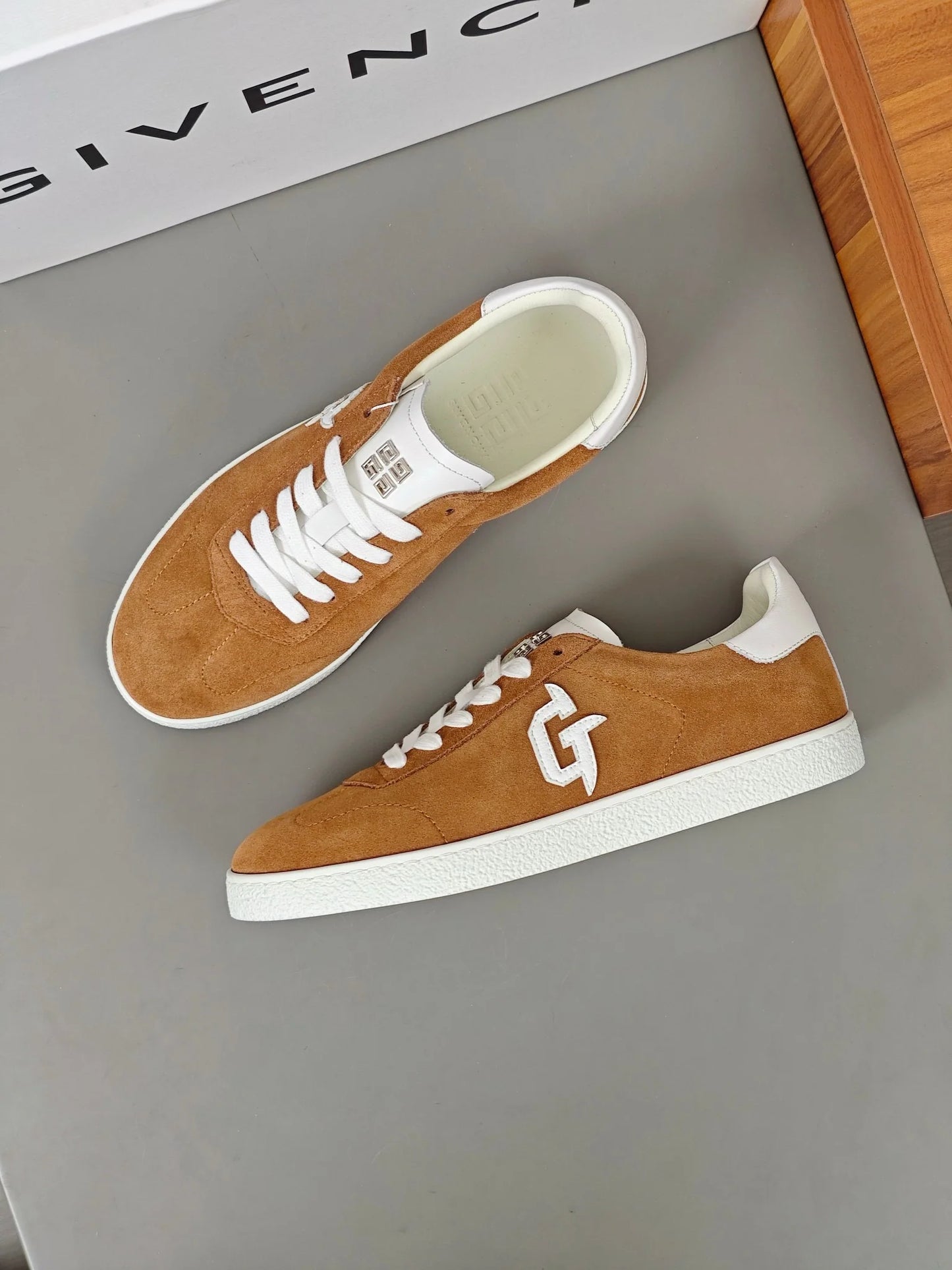 GVC SNEAKER