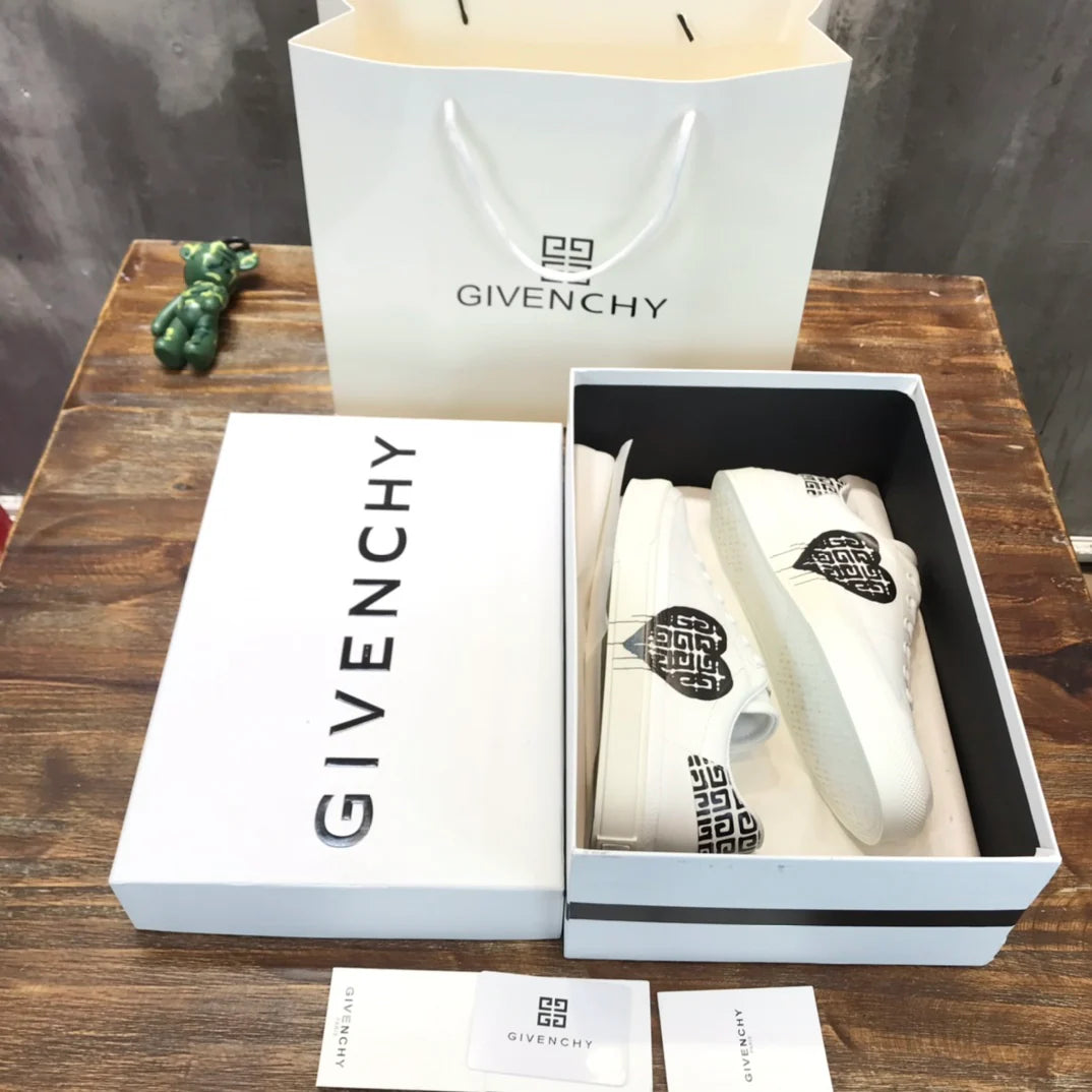 GVC SNEAKER