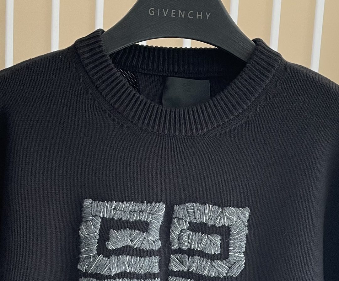 GVC SWEATER
