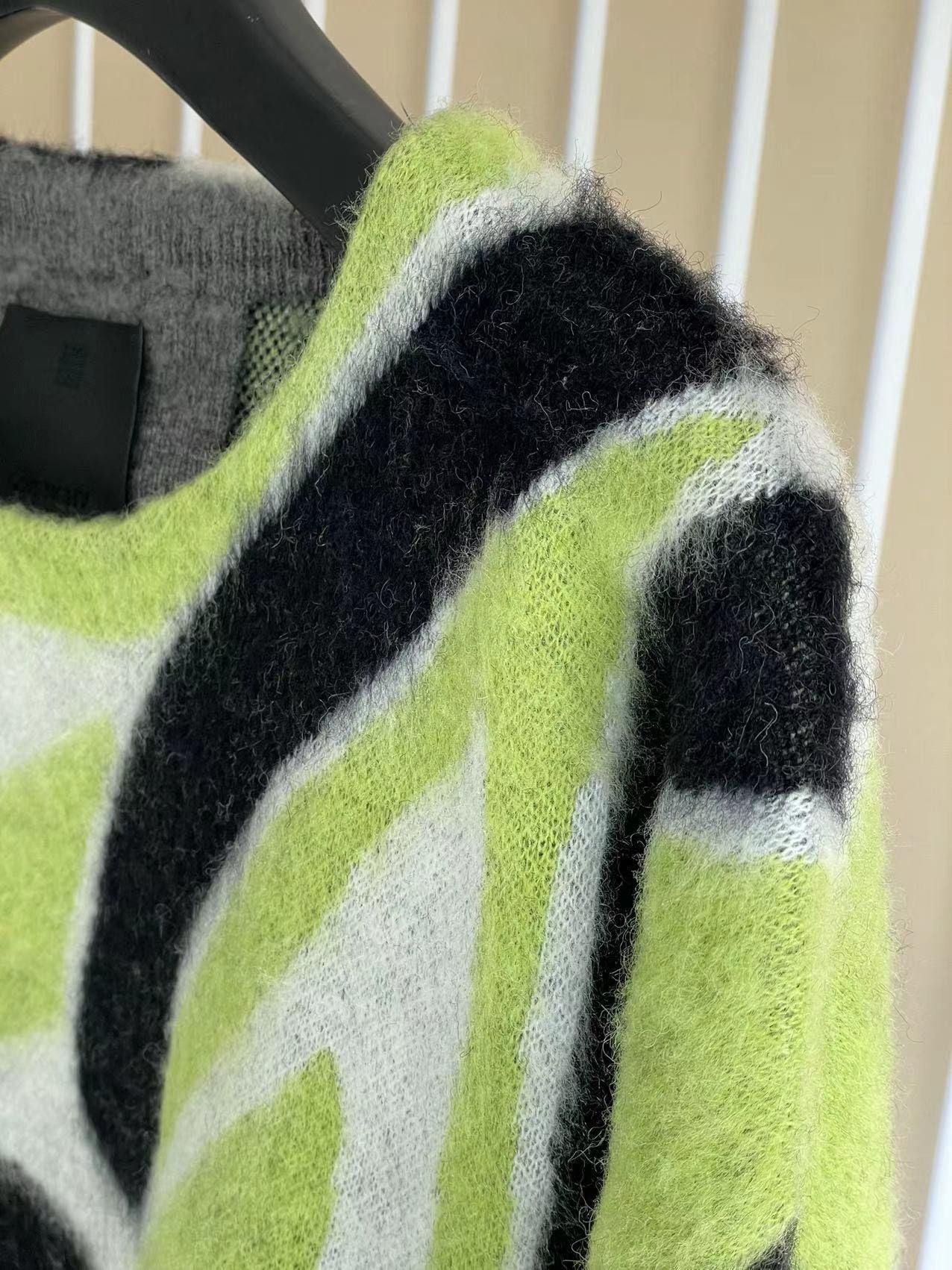 GVC SWEATER