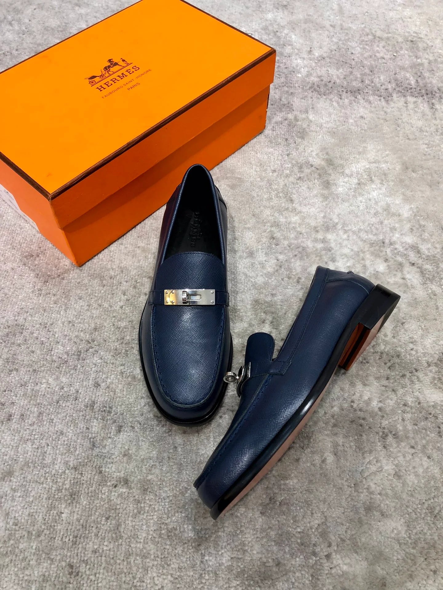HERMES LOAFER