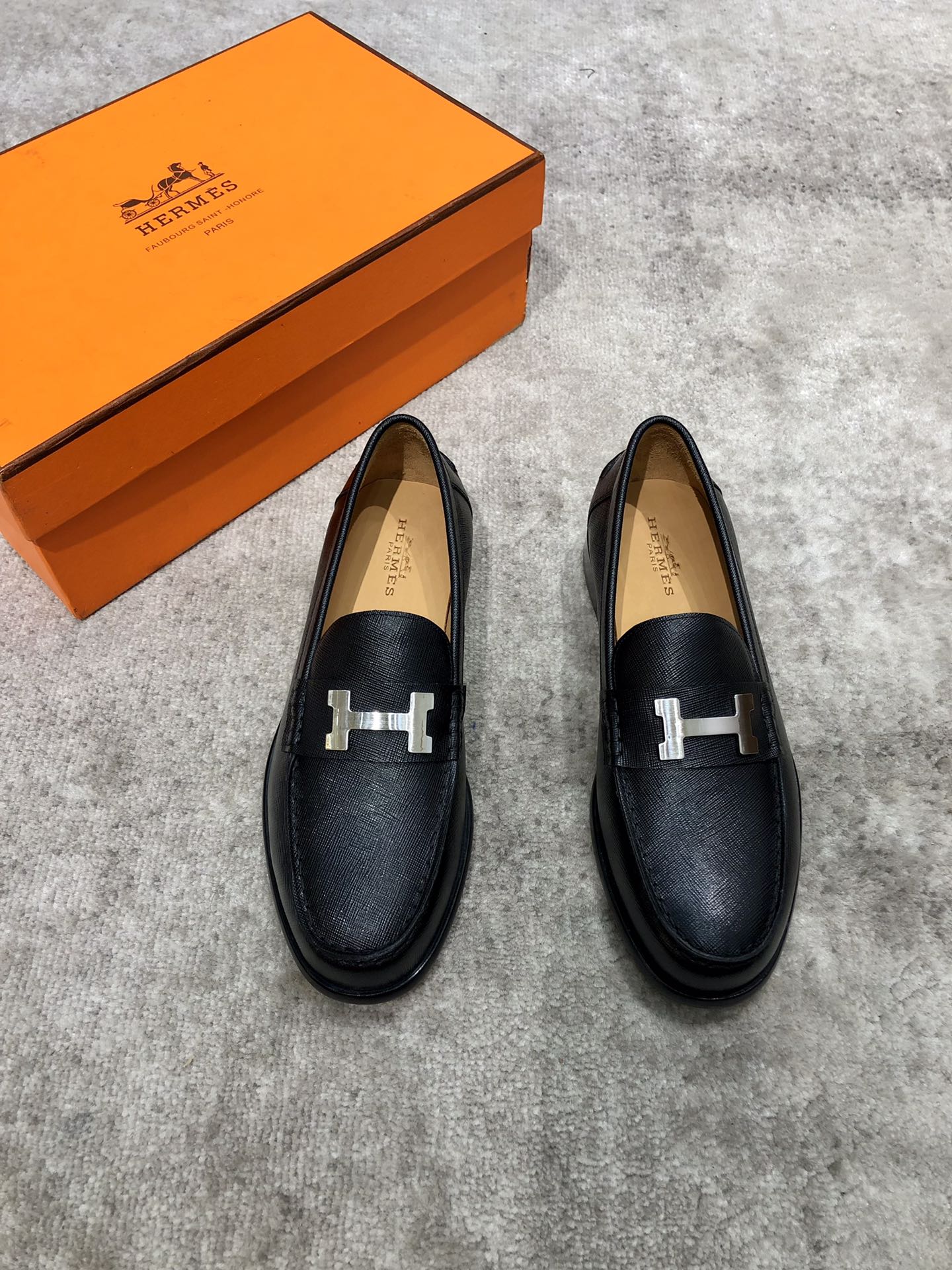 HERMES LOAFER