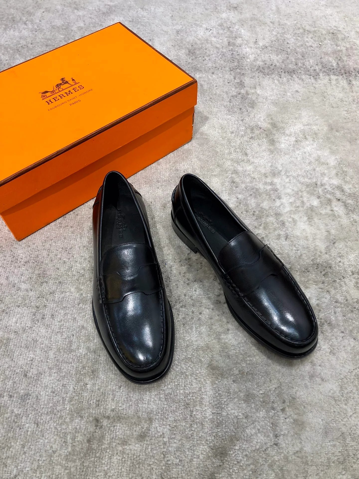 HERMES LOAFER
