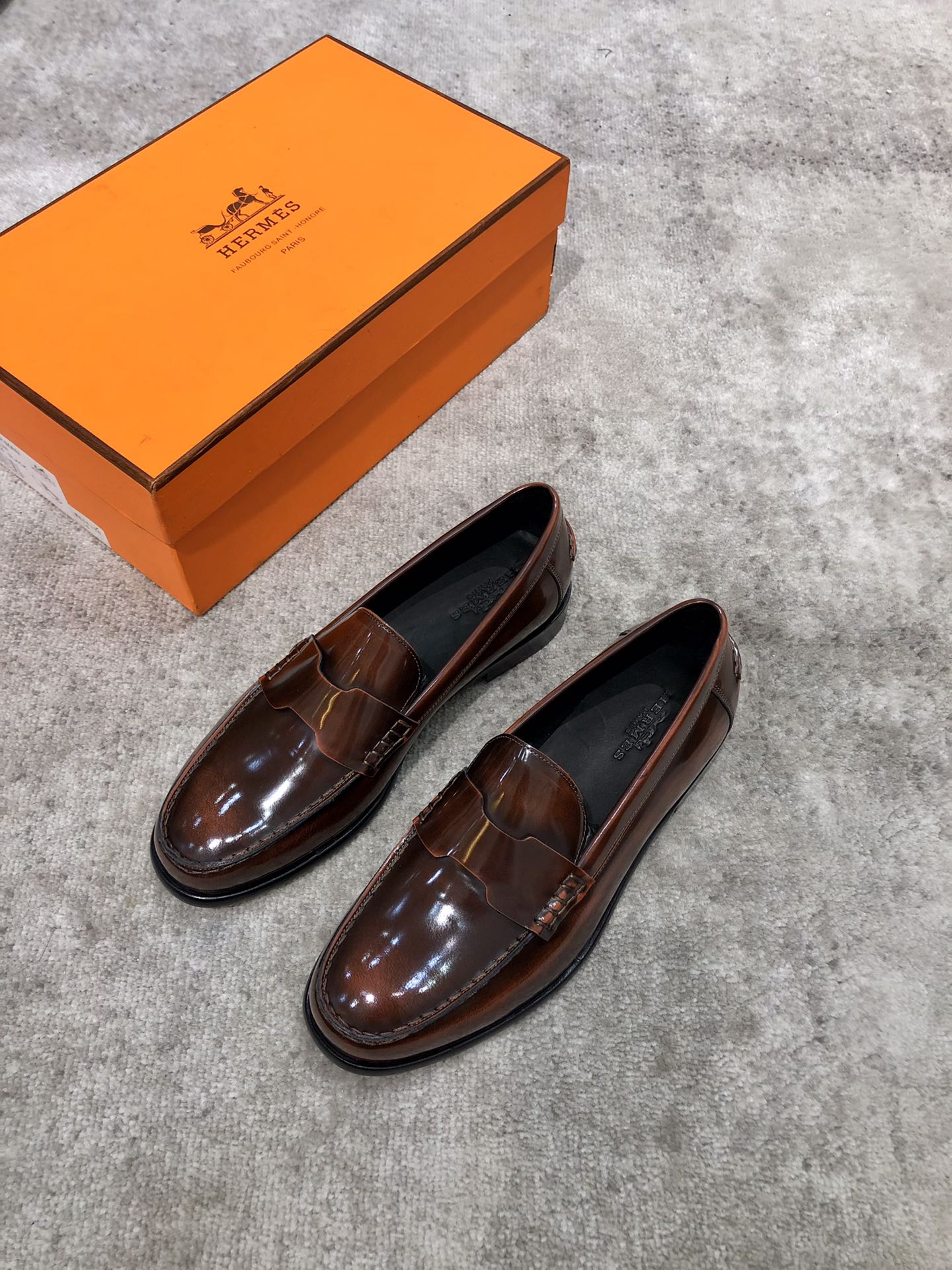HERMES LOAFER