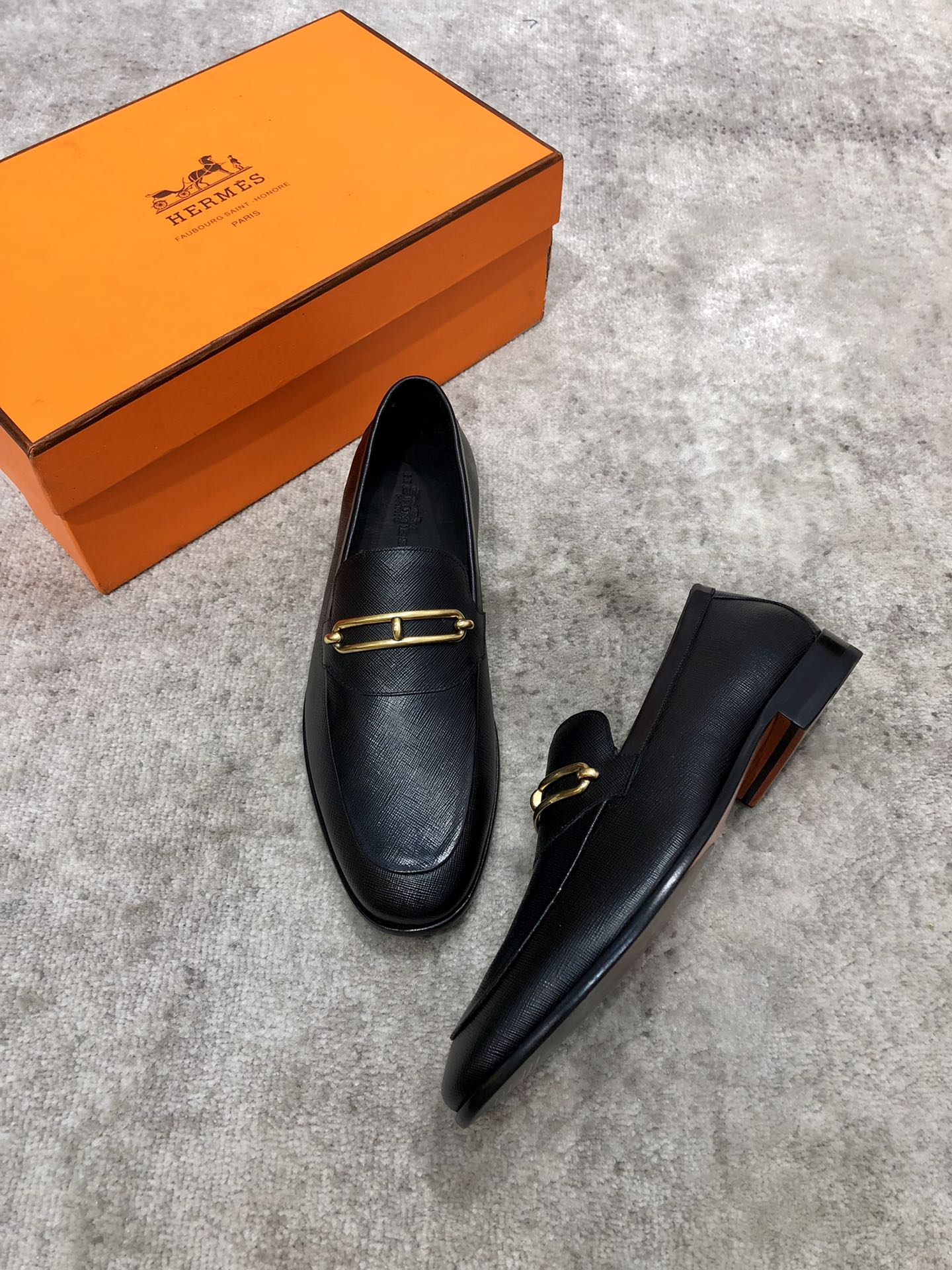 HERMES LOAFER