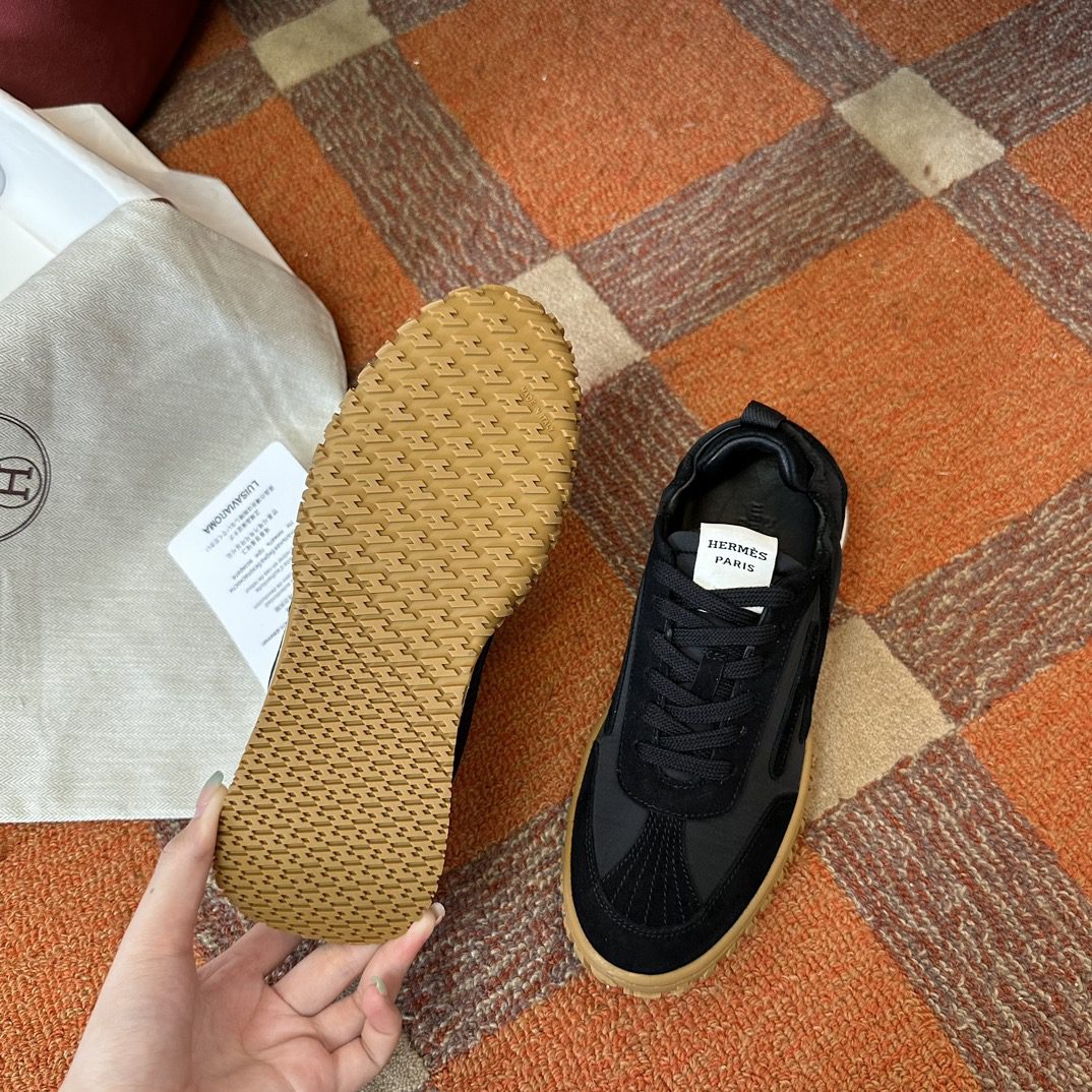 HERMES SNEAKER