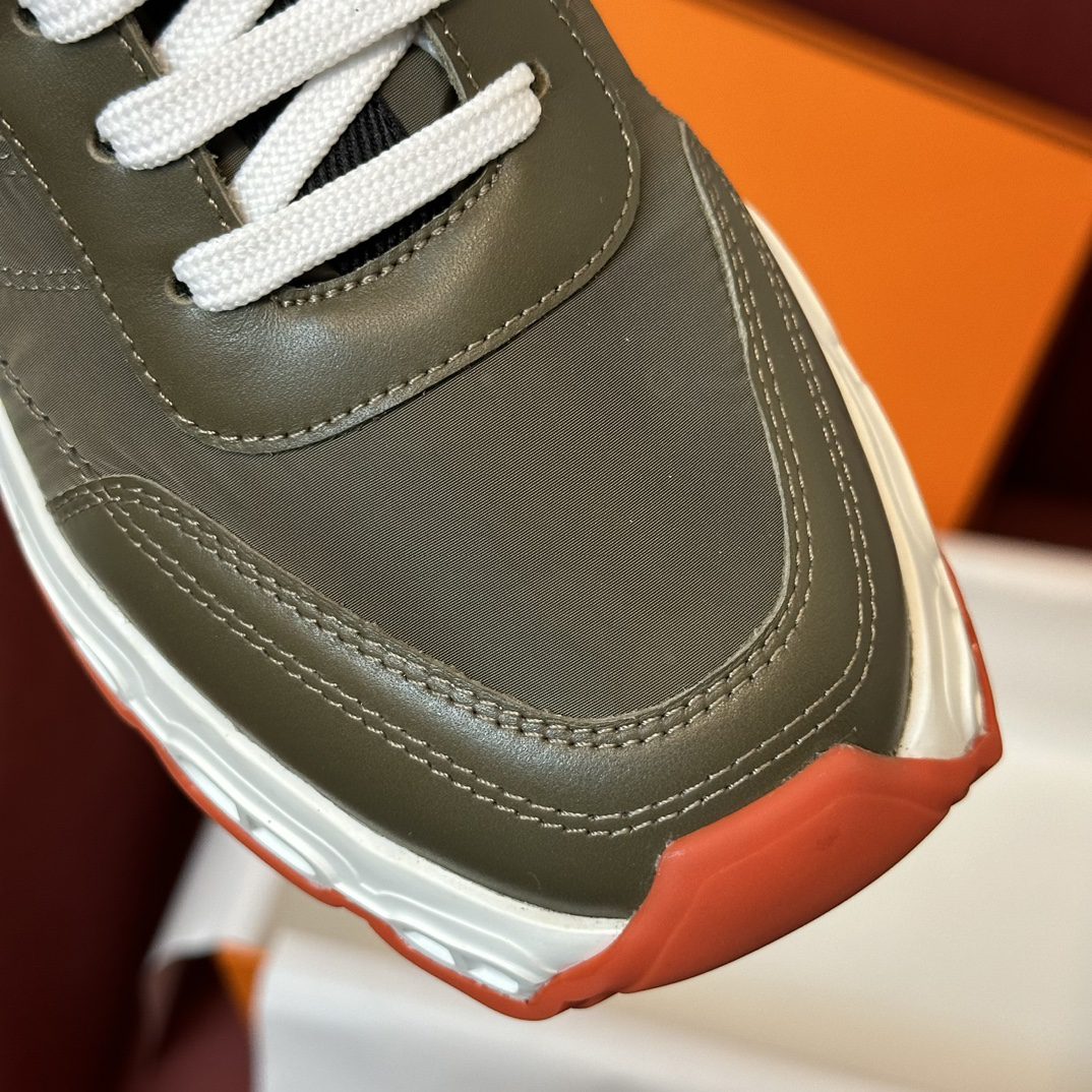 HERMES SNEAKER