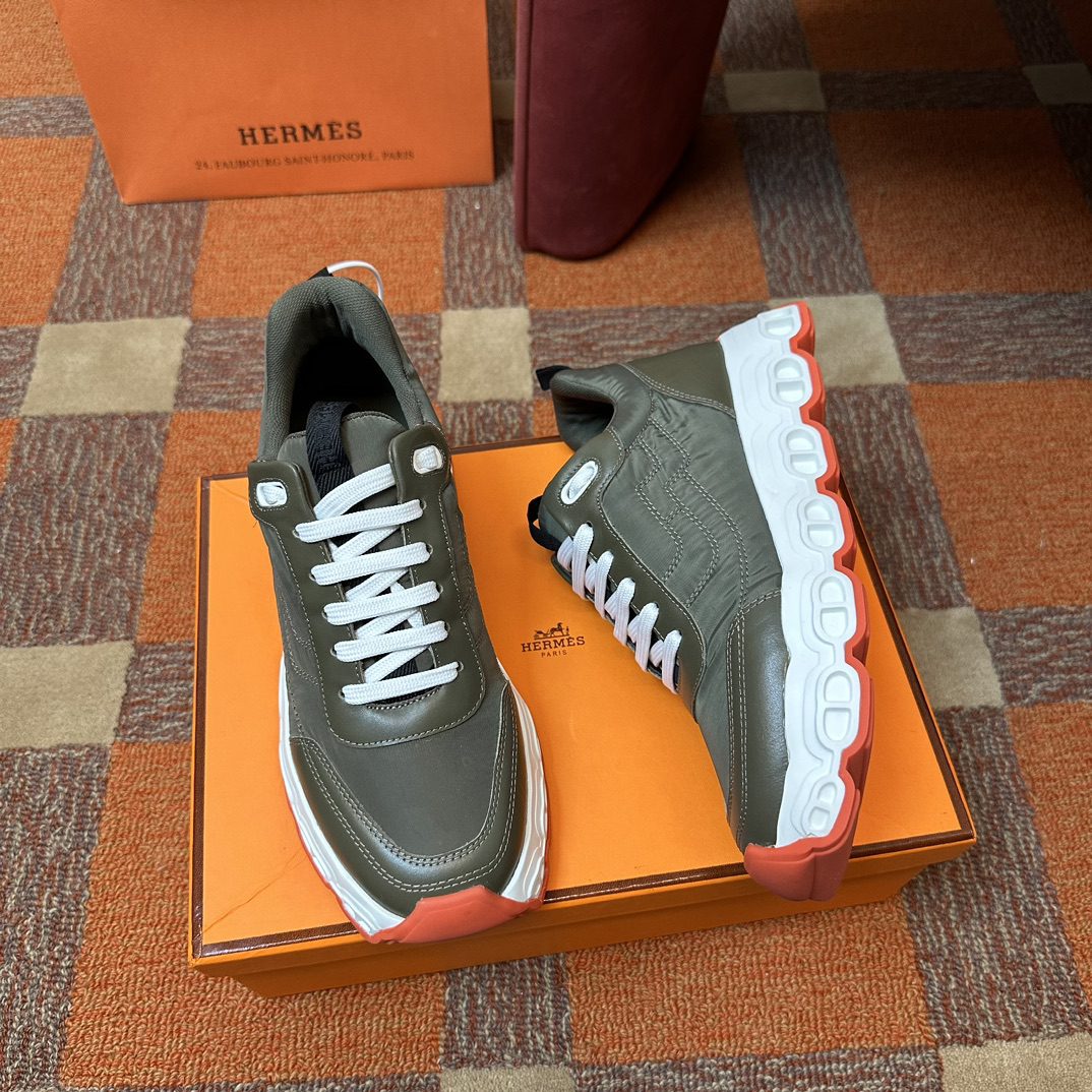 HERMES SNEAKER
