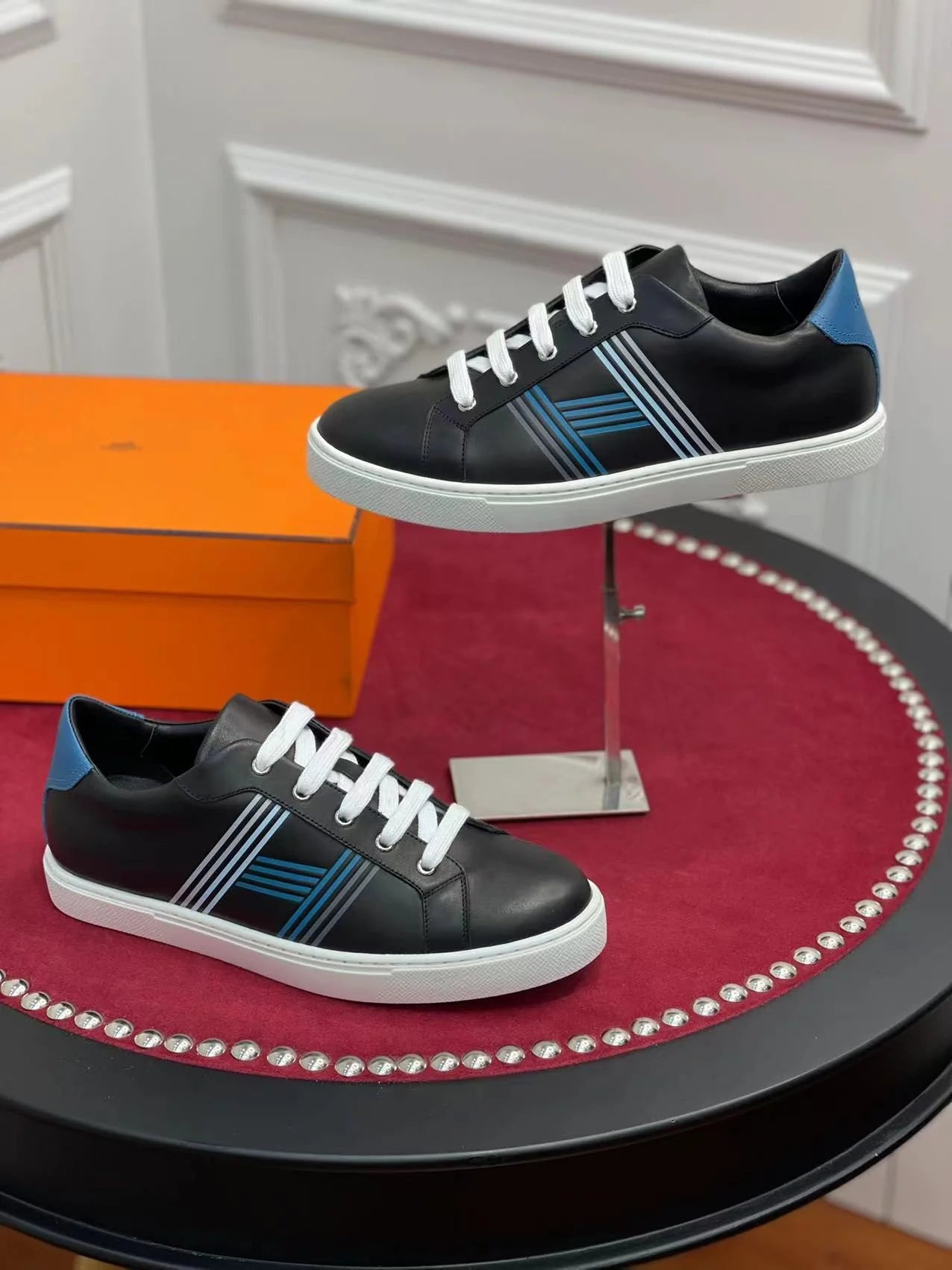 HERMES SNEAKER