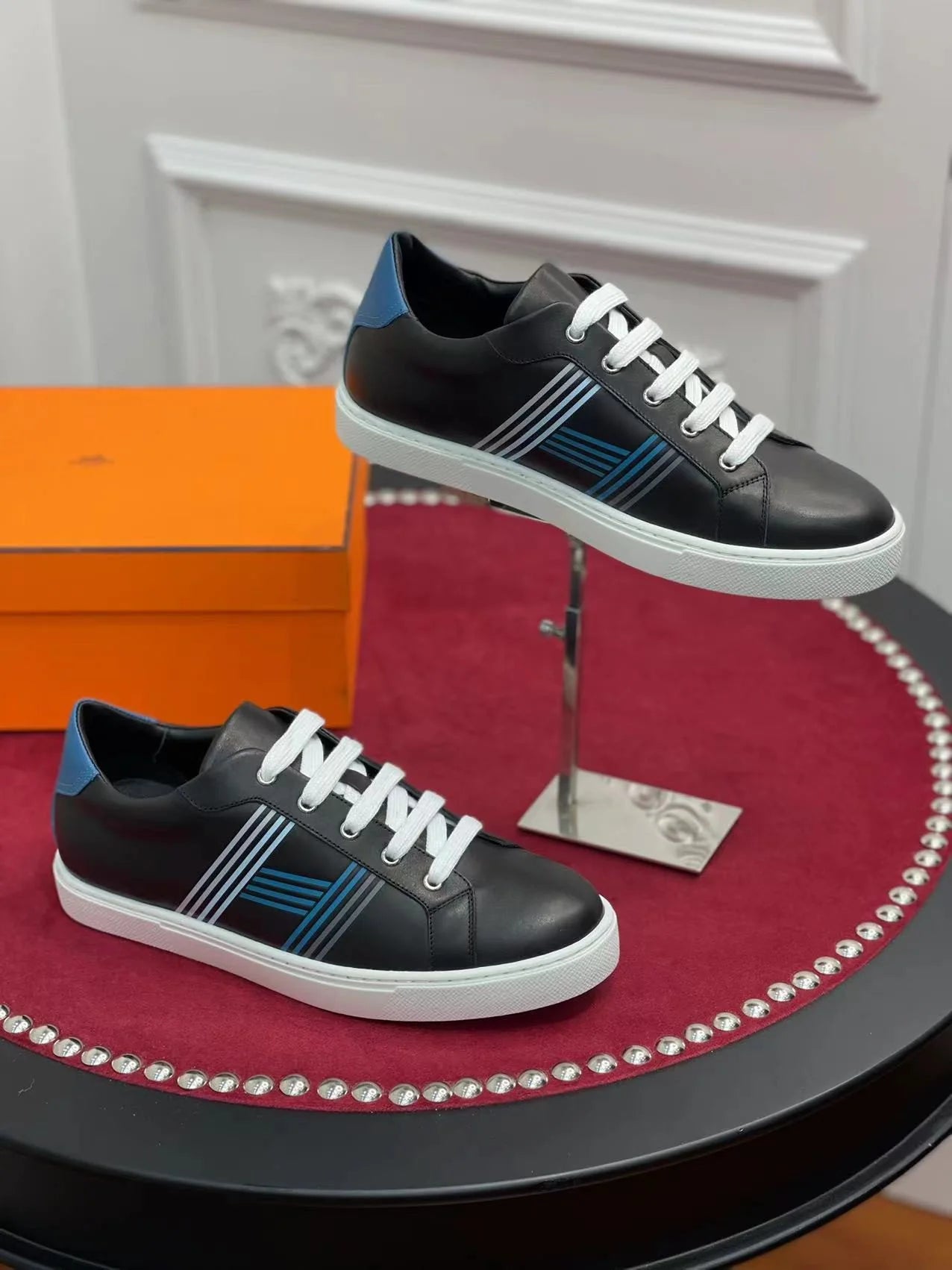 HERMES SNEAKER