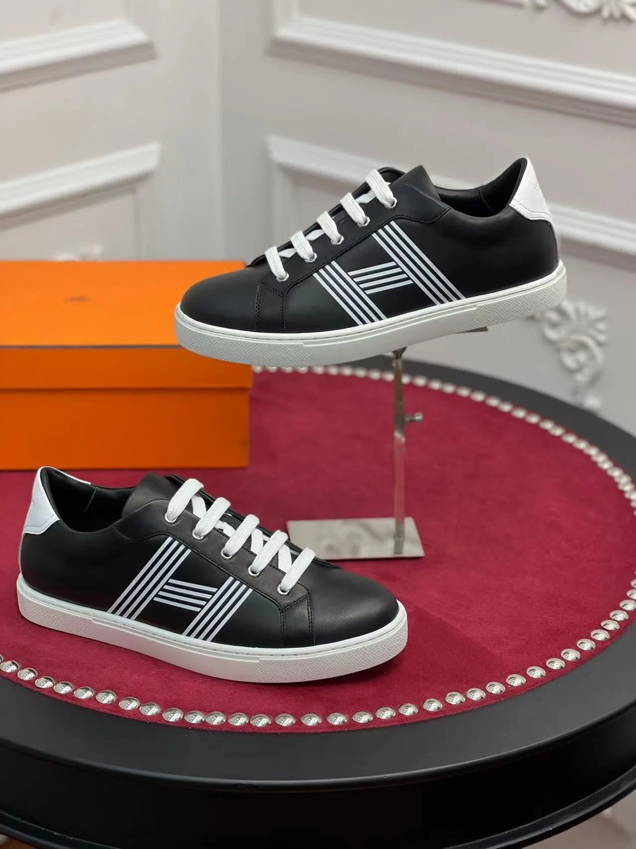 HERMES SNEAKER