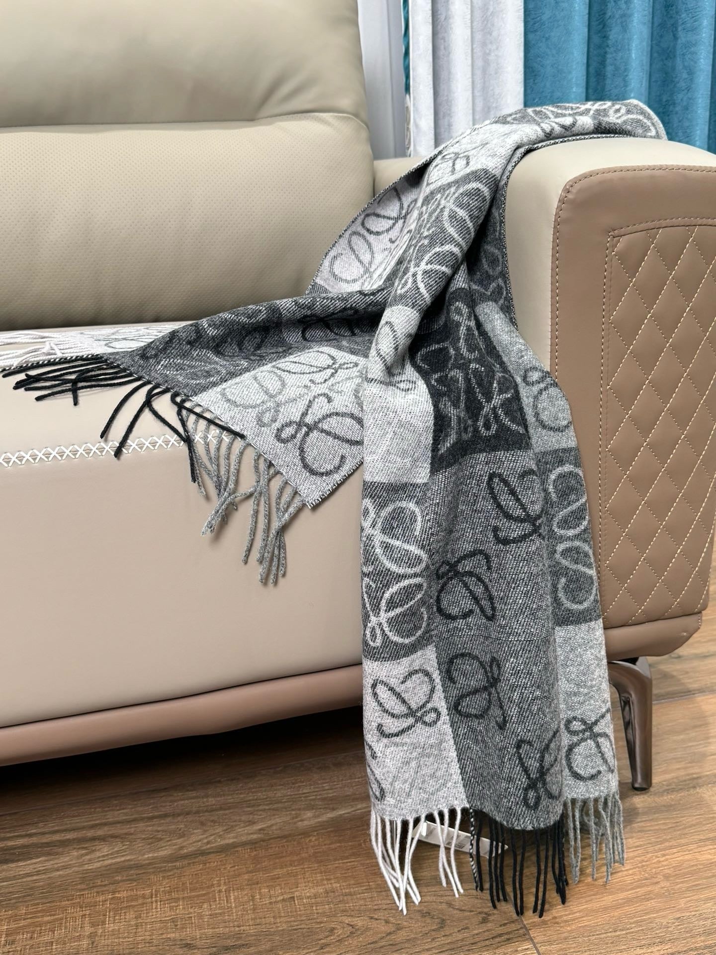 LOEWE SCARF