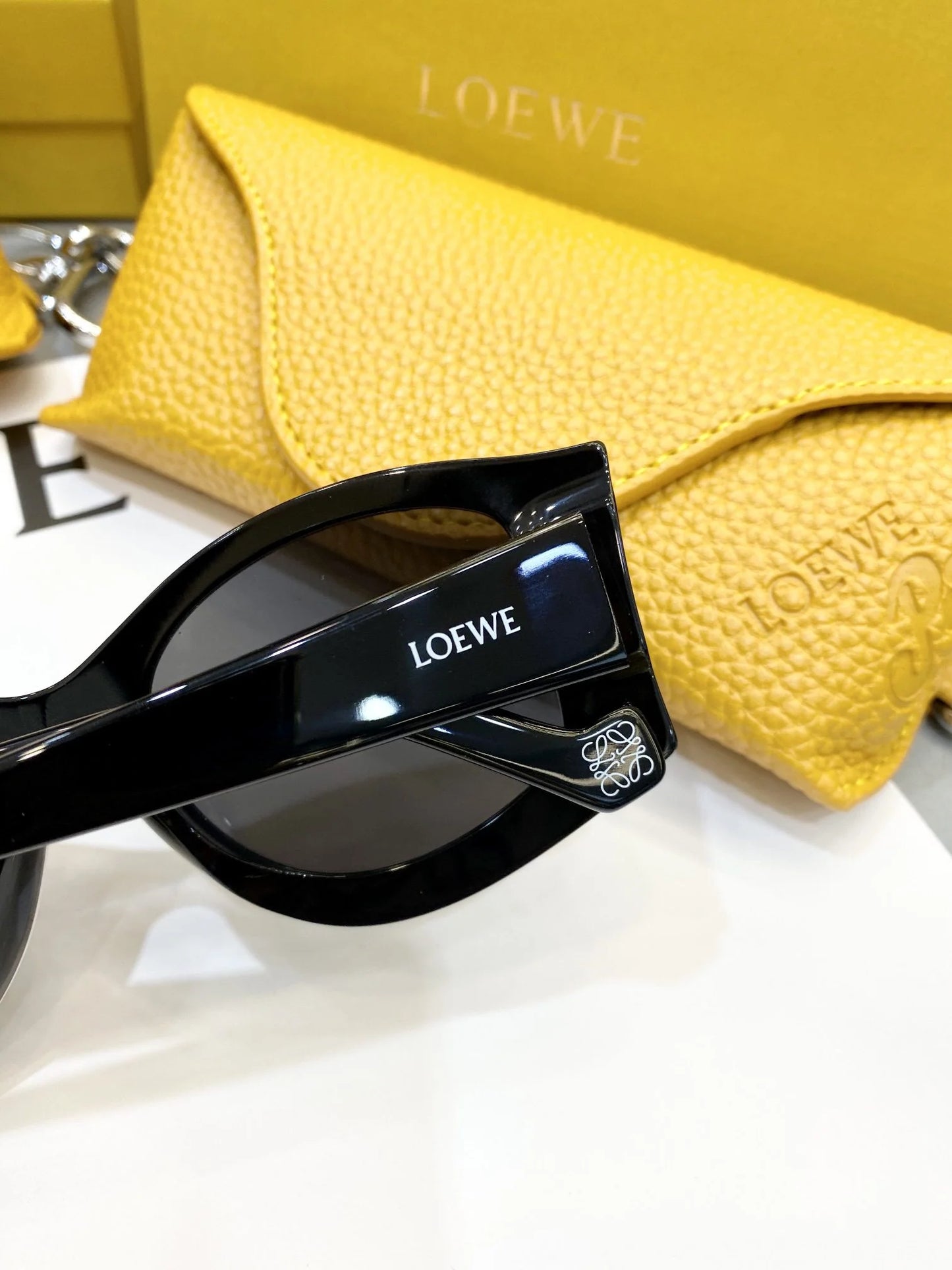 LOEWE SUNGLASSES