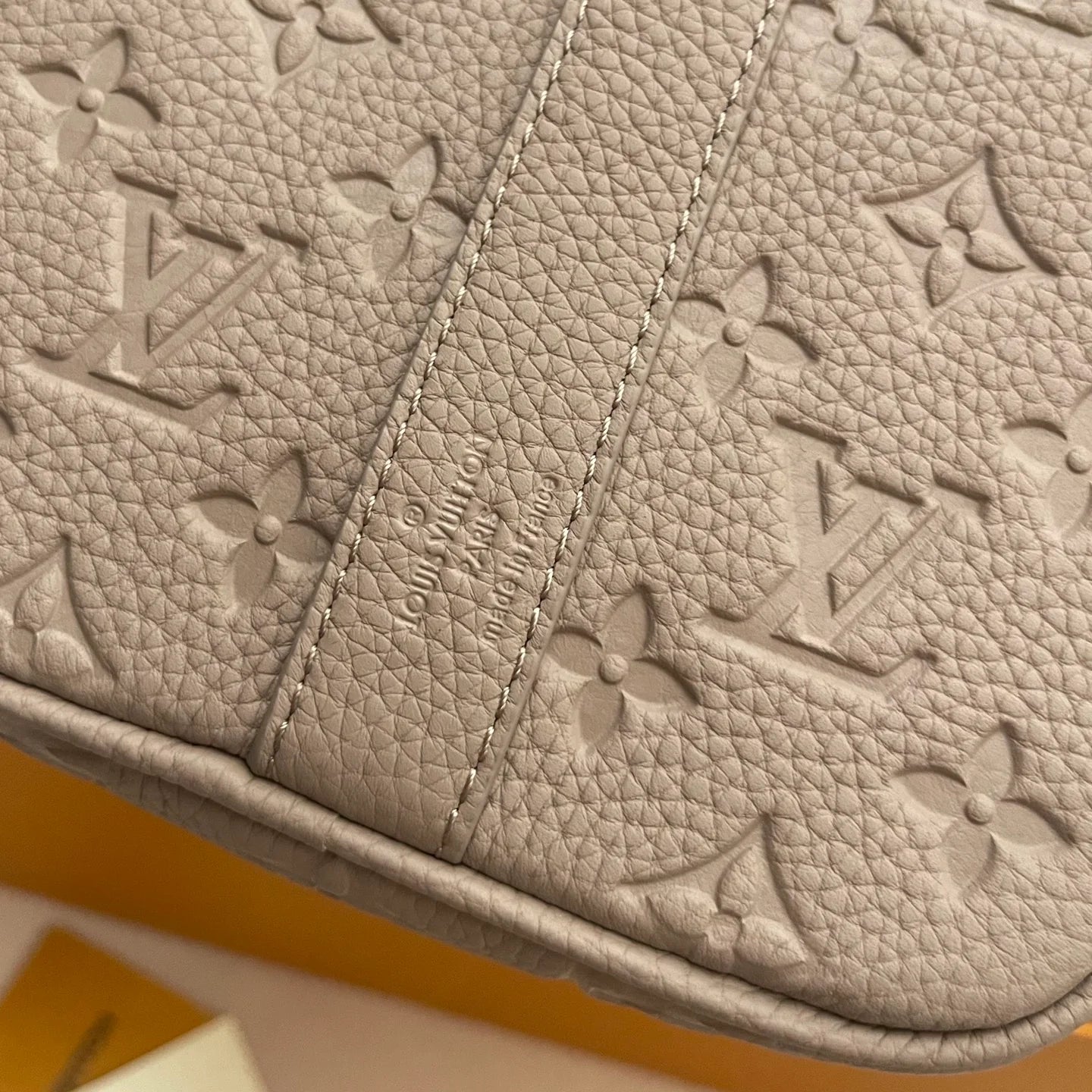 LV BAG M
