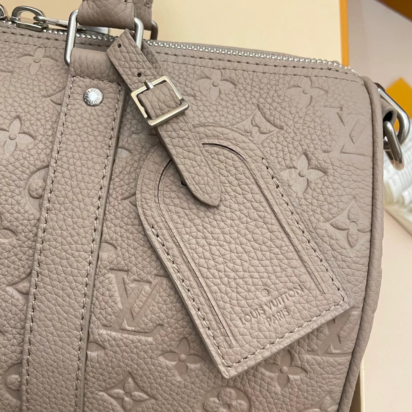 LV BAG M