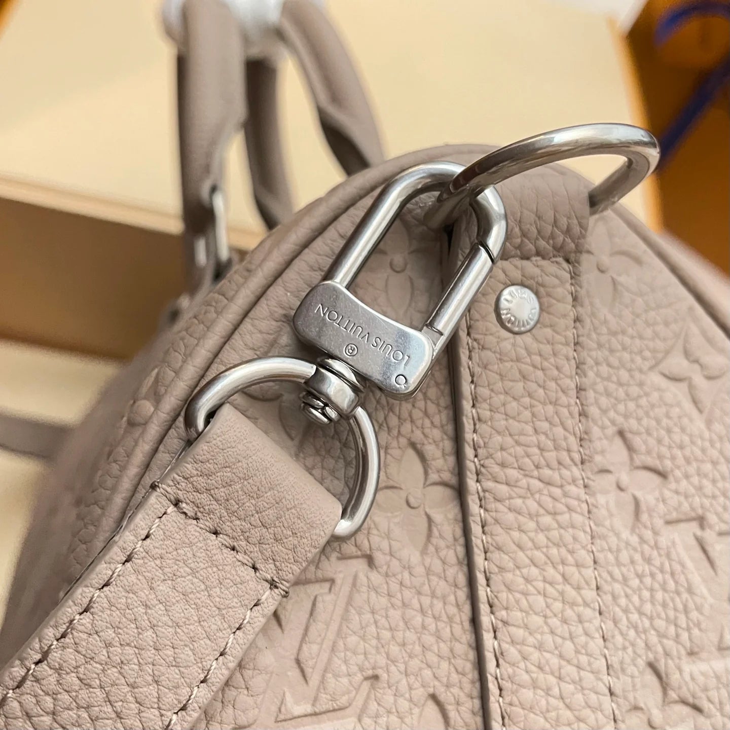 LV BAG M