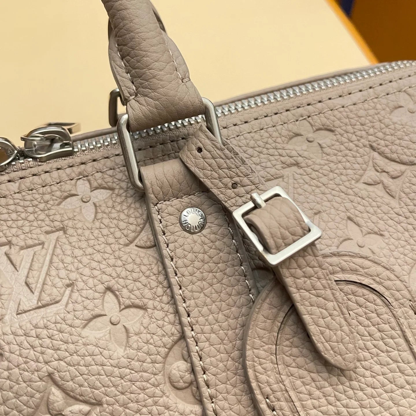 LV BAG M
