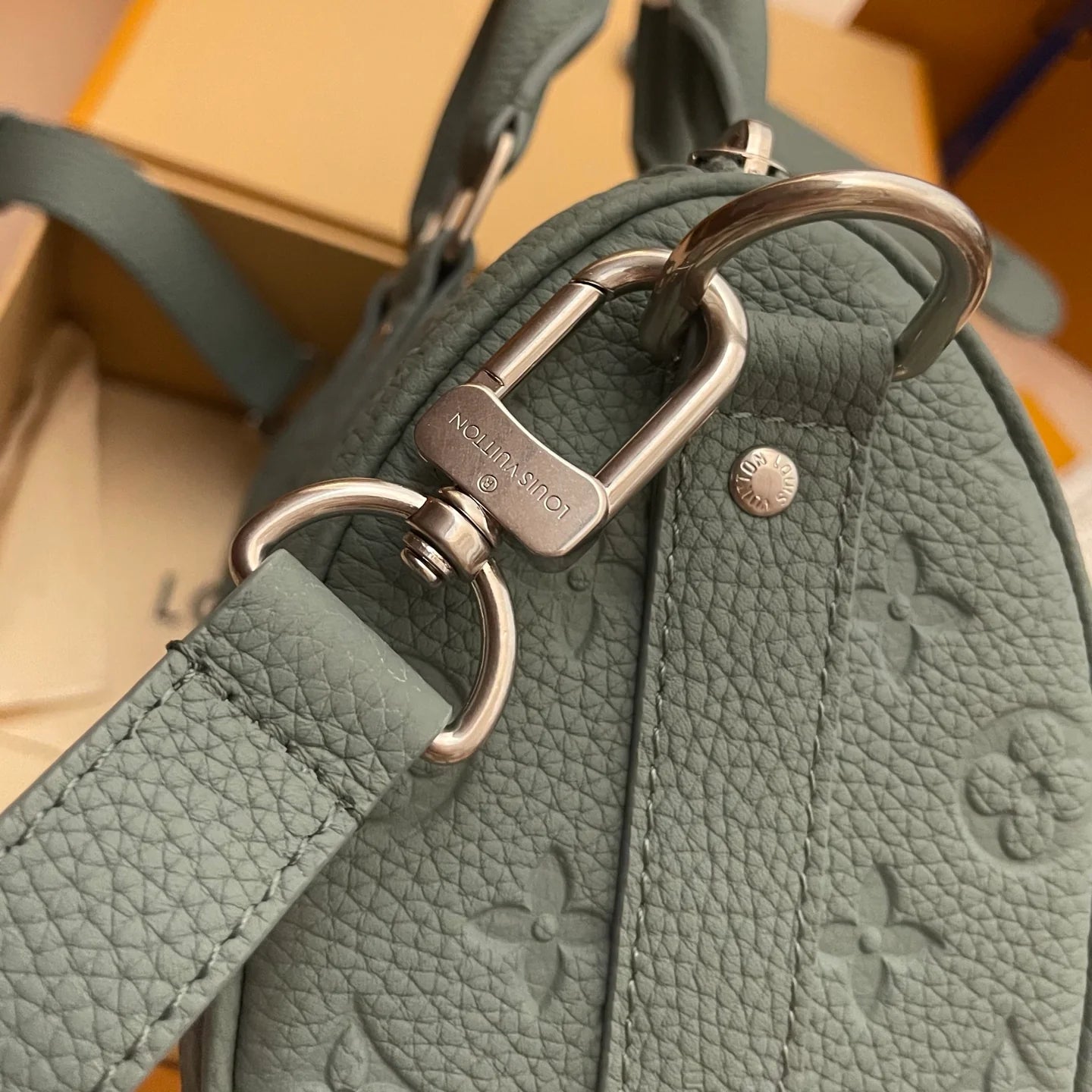 LV BAG M