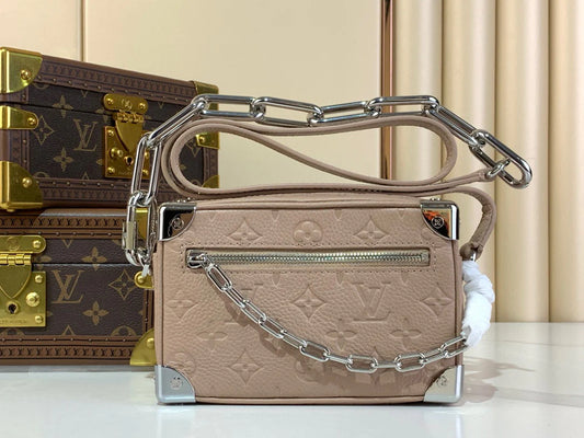 LV BAG M