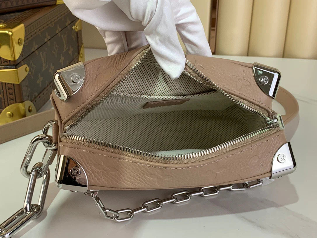 LV BAG M