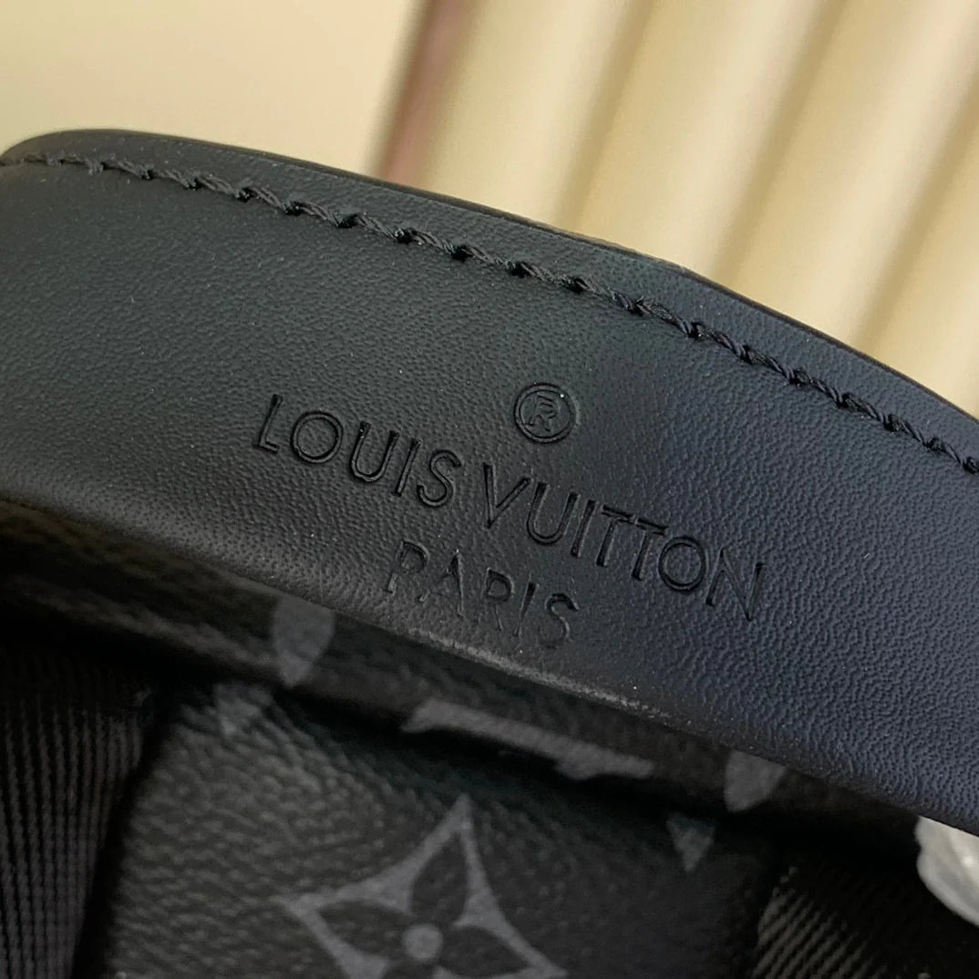 LV BAG M