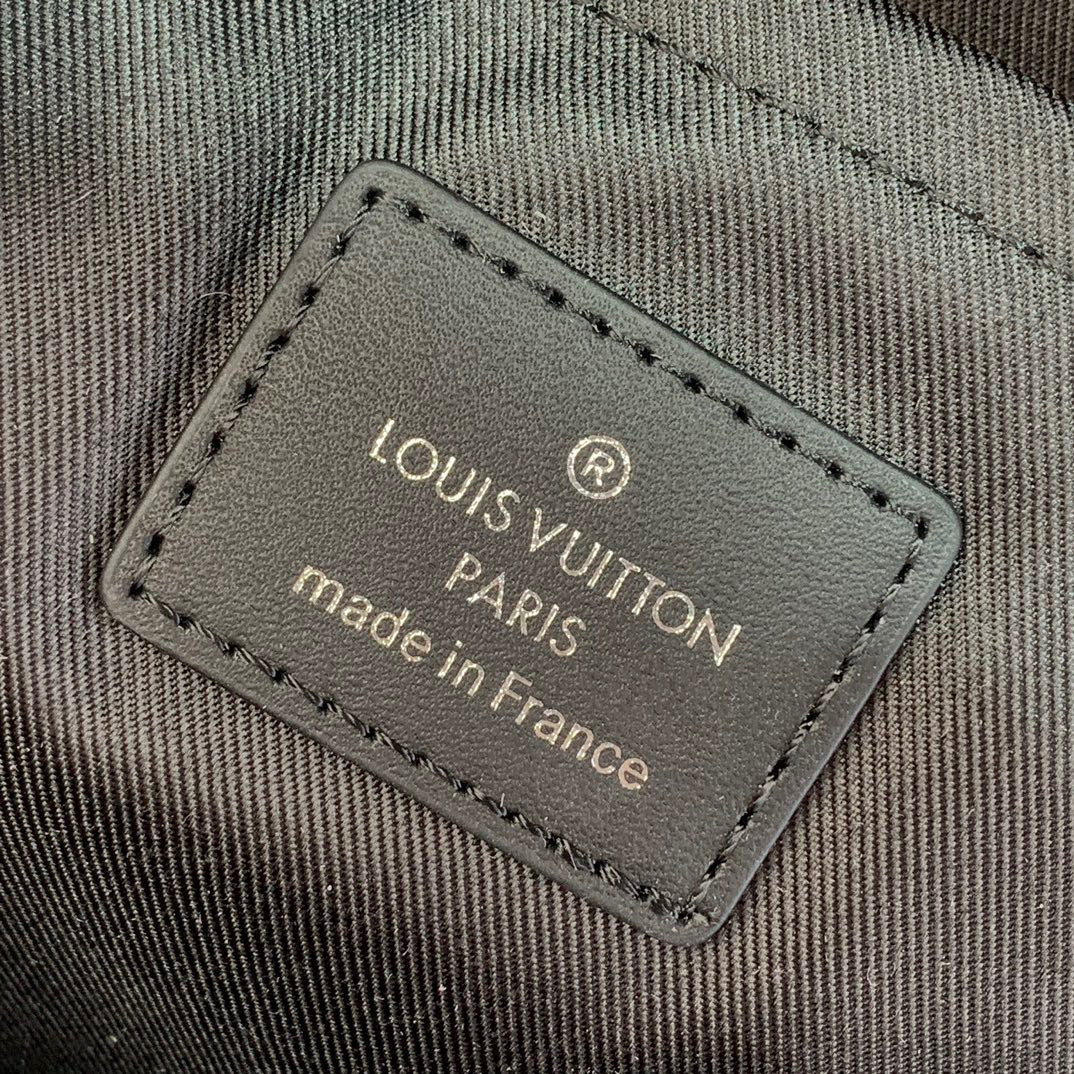 LV BAG M