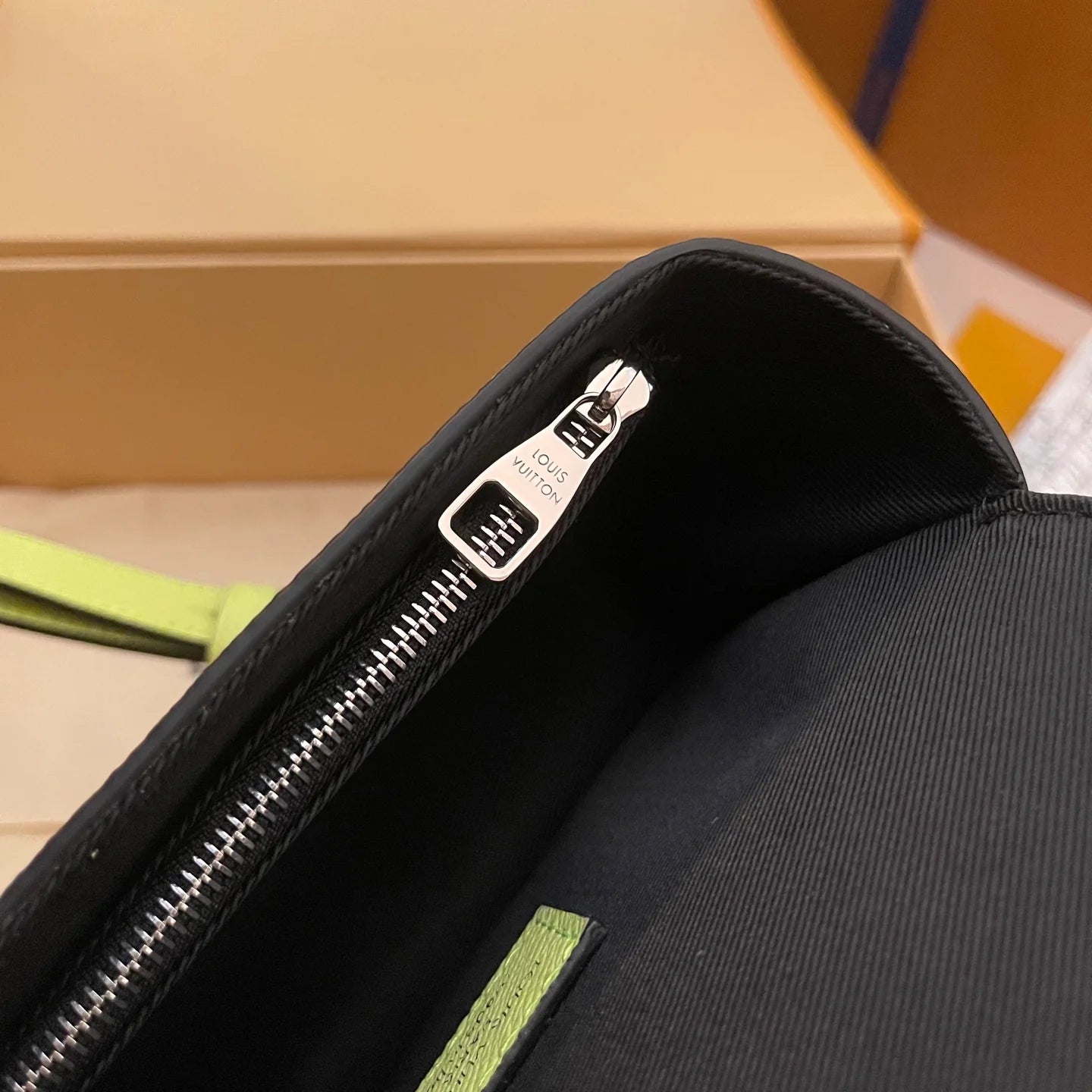 LV BAG M