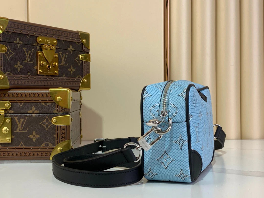 LV BAG M