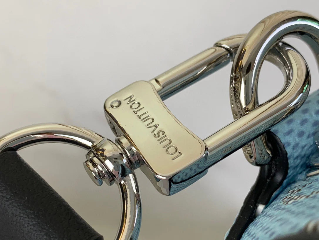 LV BAG M