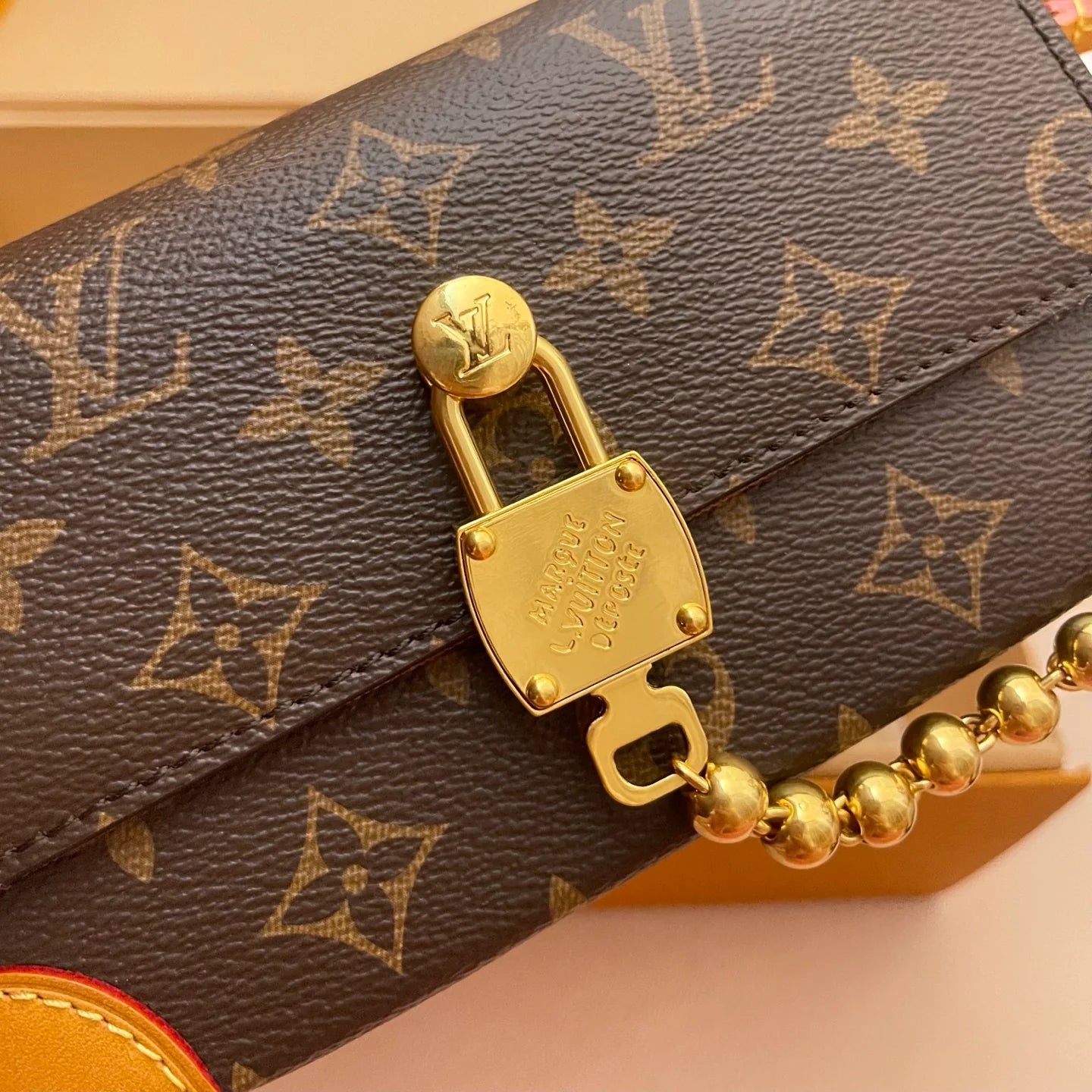 LV BAG M
