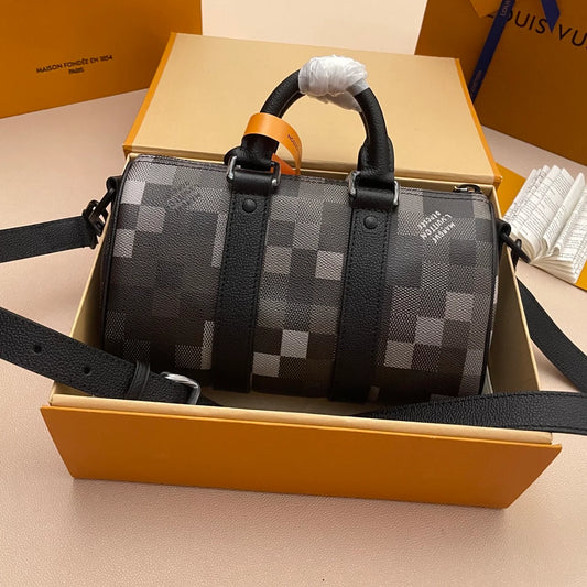 LV BAG M