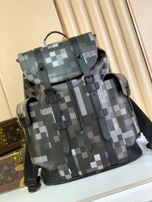 LV BAG M