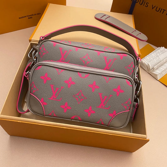 LV BAG M