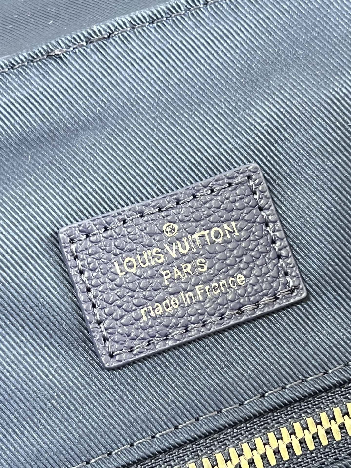 LV BAG M