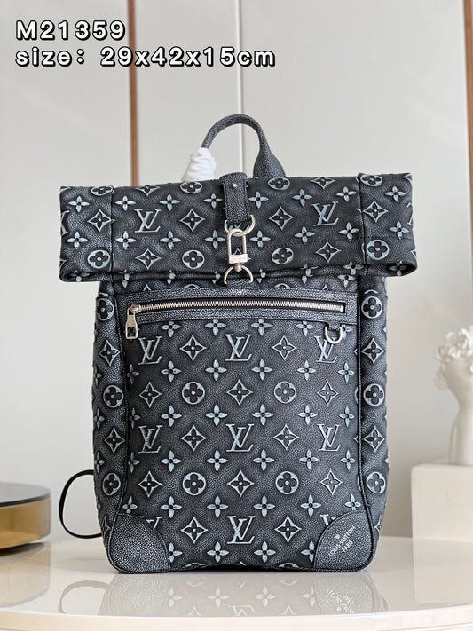LV BAG M