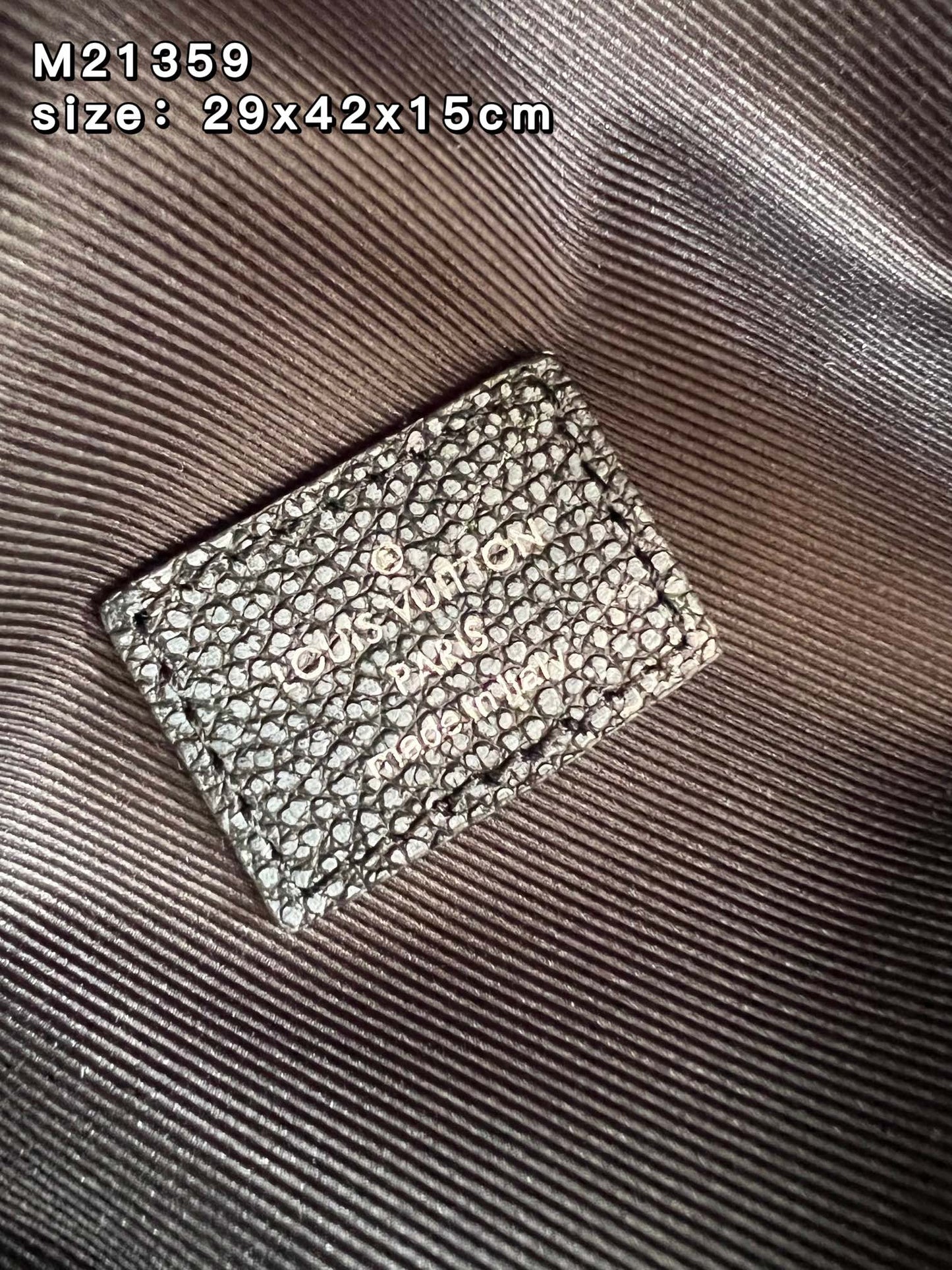 LV BAG M
