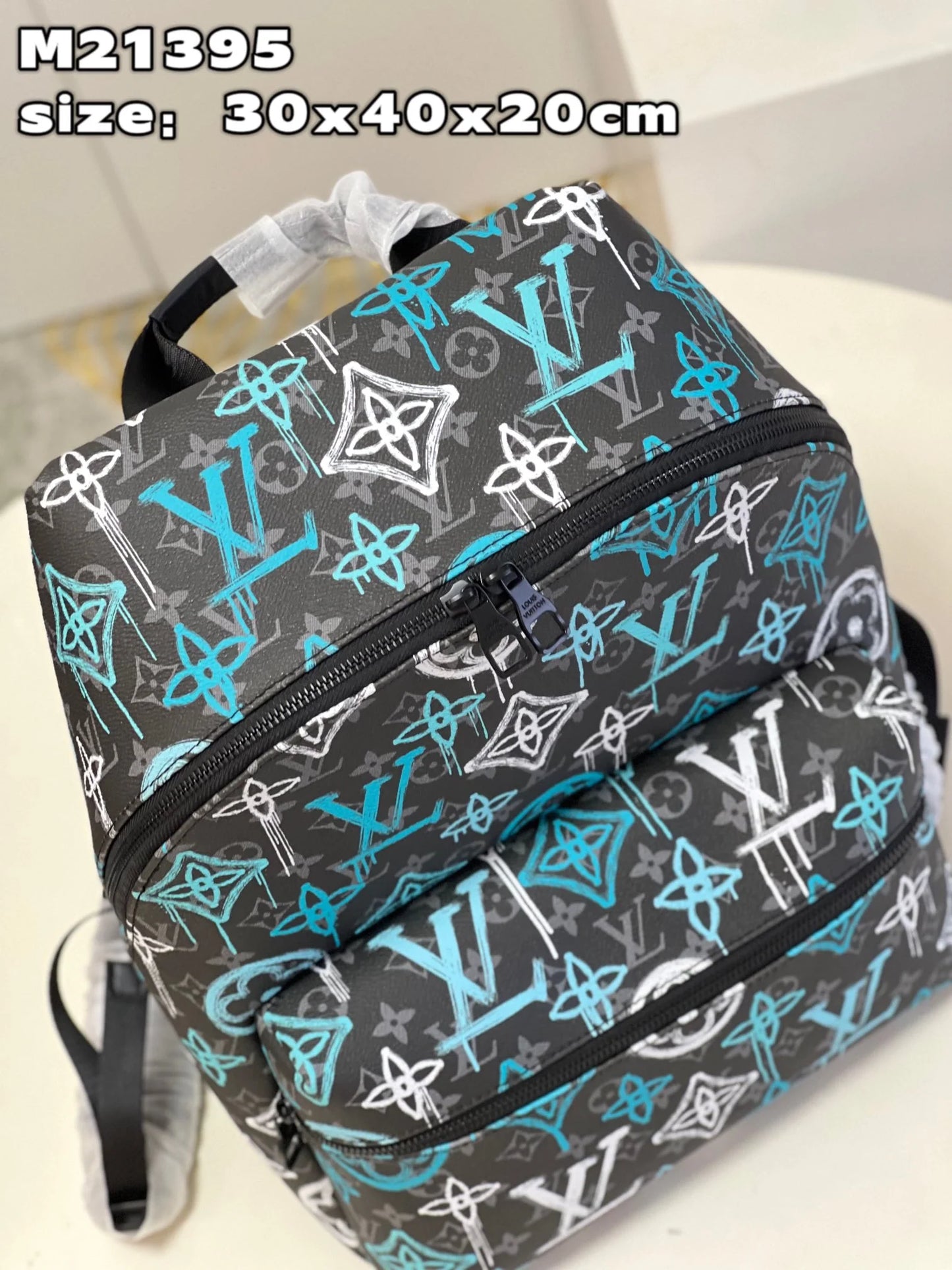 LV BAG M