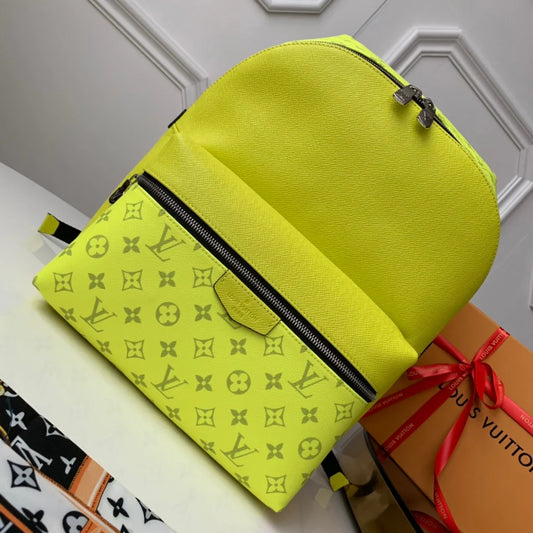 LV BAG M