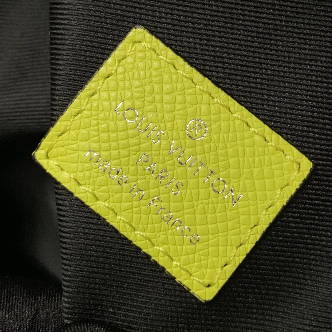 LV BAG M