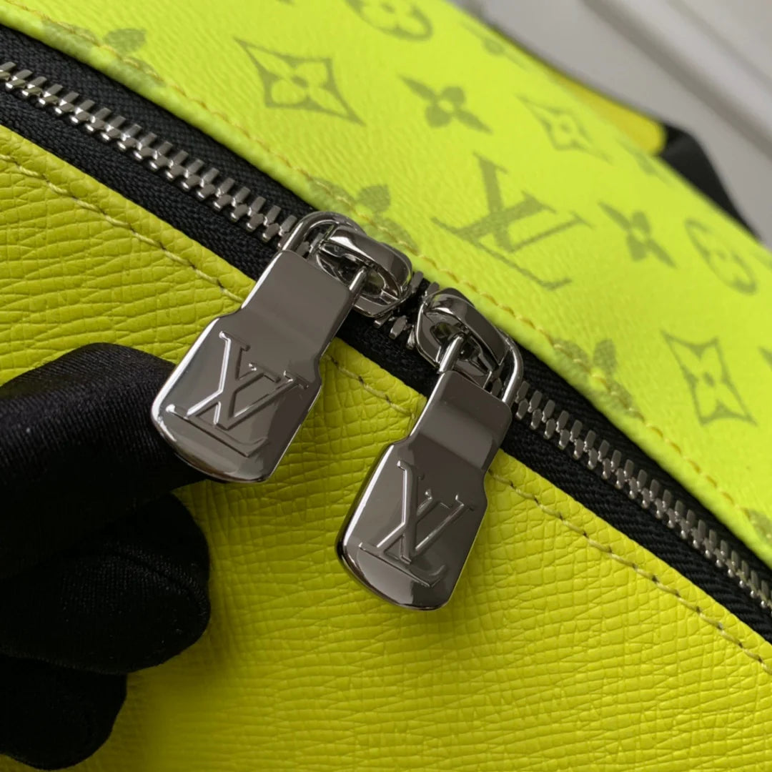 LV BAG M