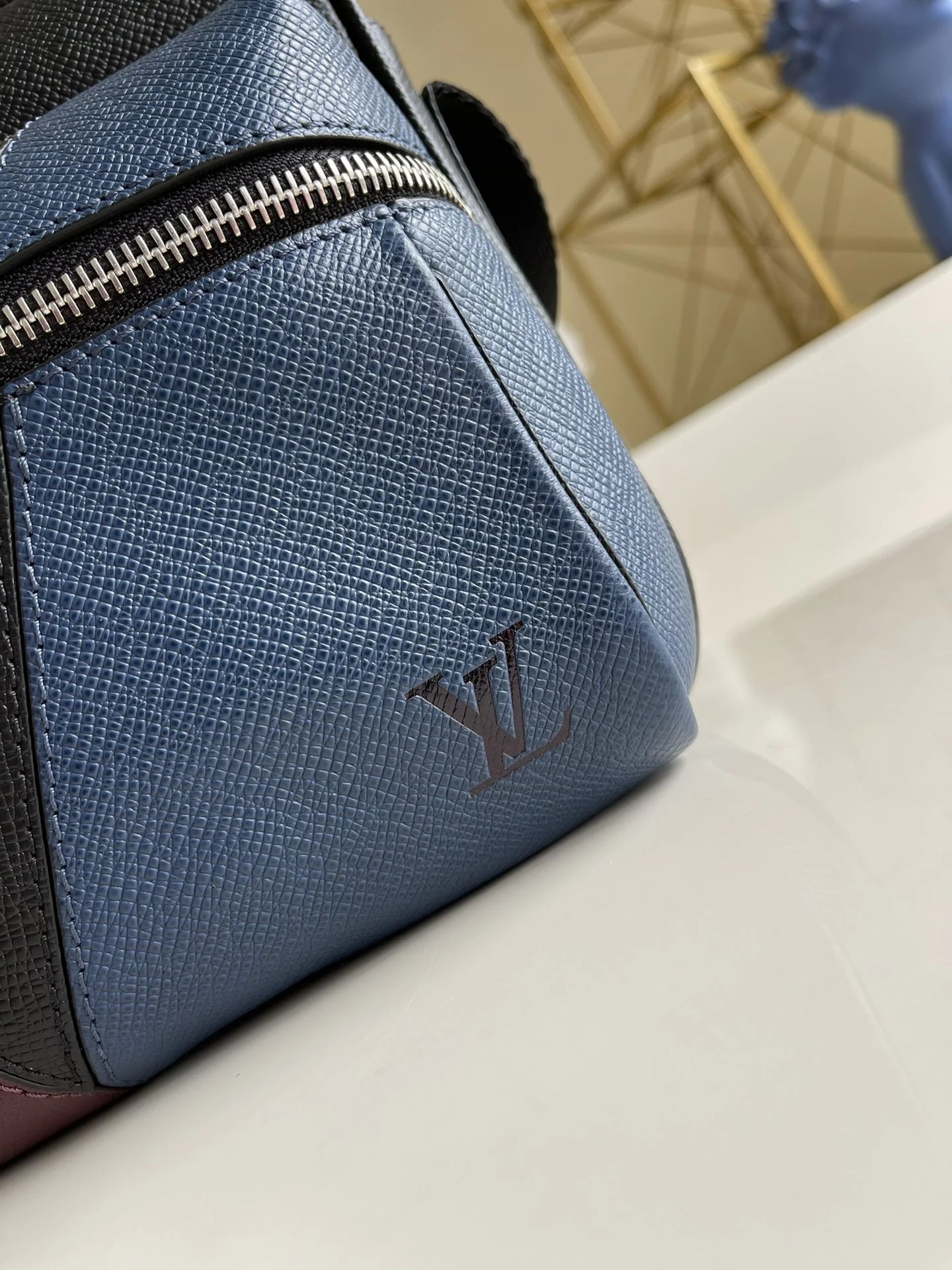 LV BAG M