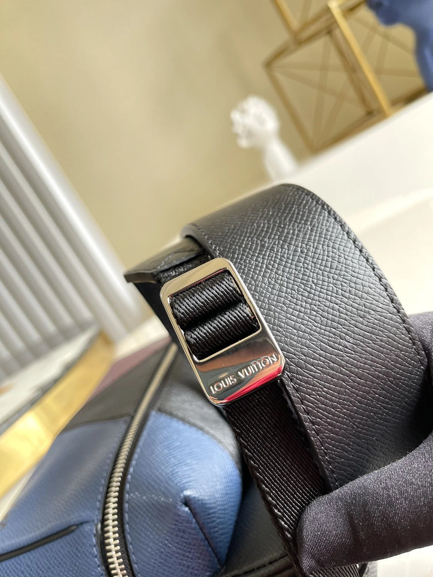 LV BAG M