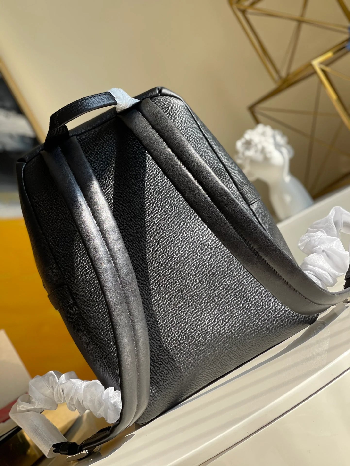 LV BAG M