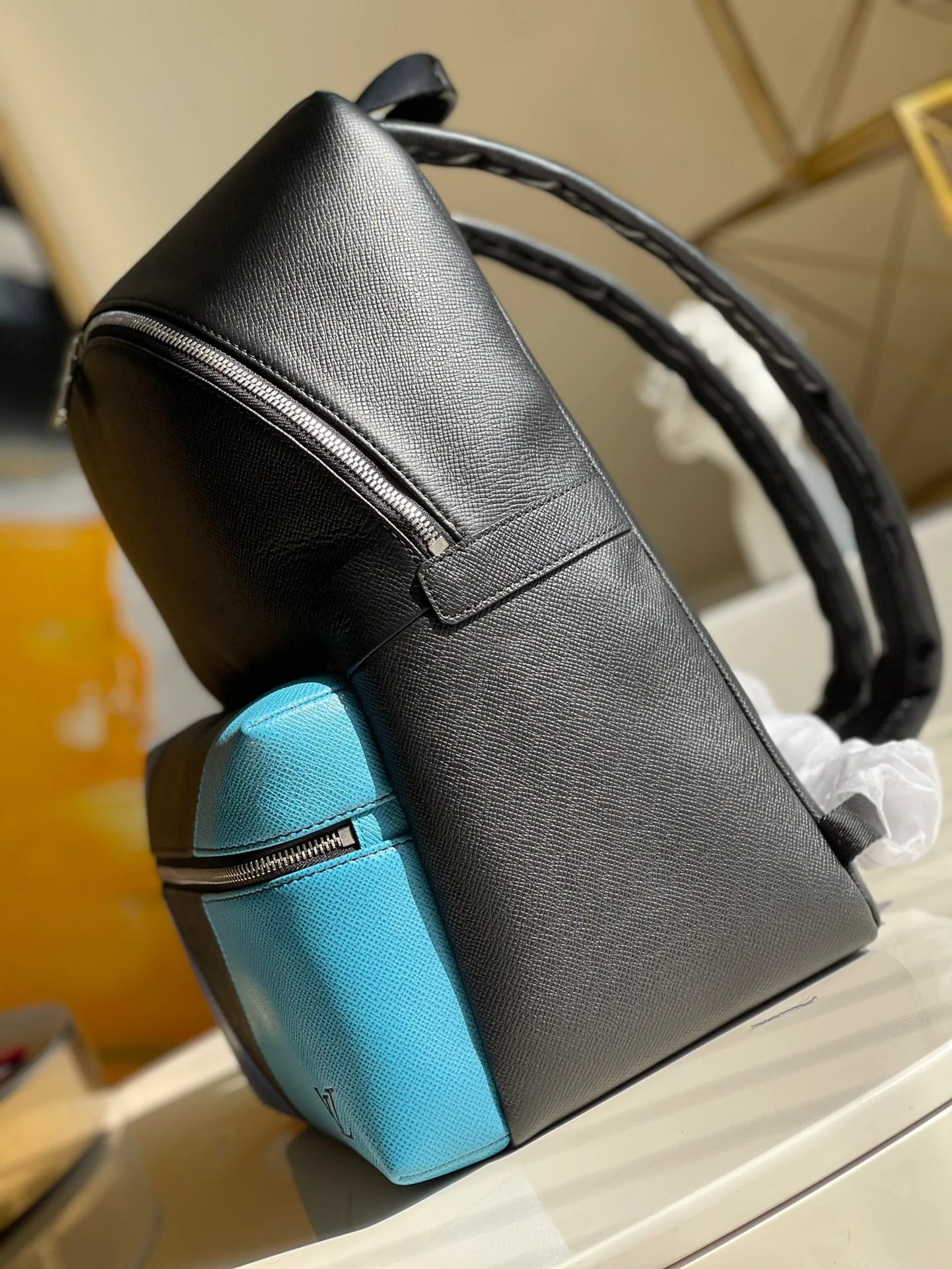 LV BAG M