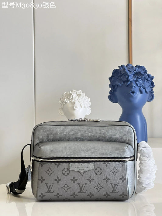 LV BAG M