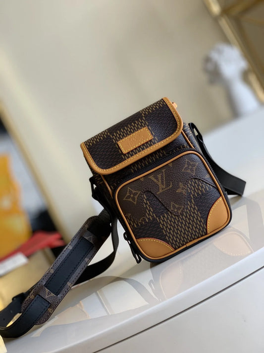 LV BAG M