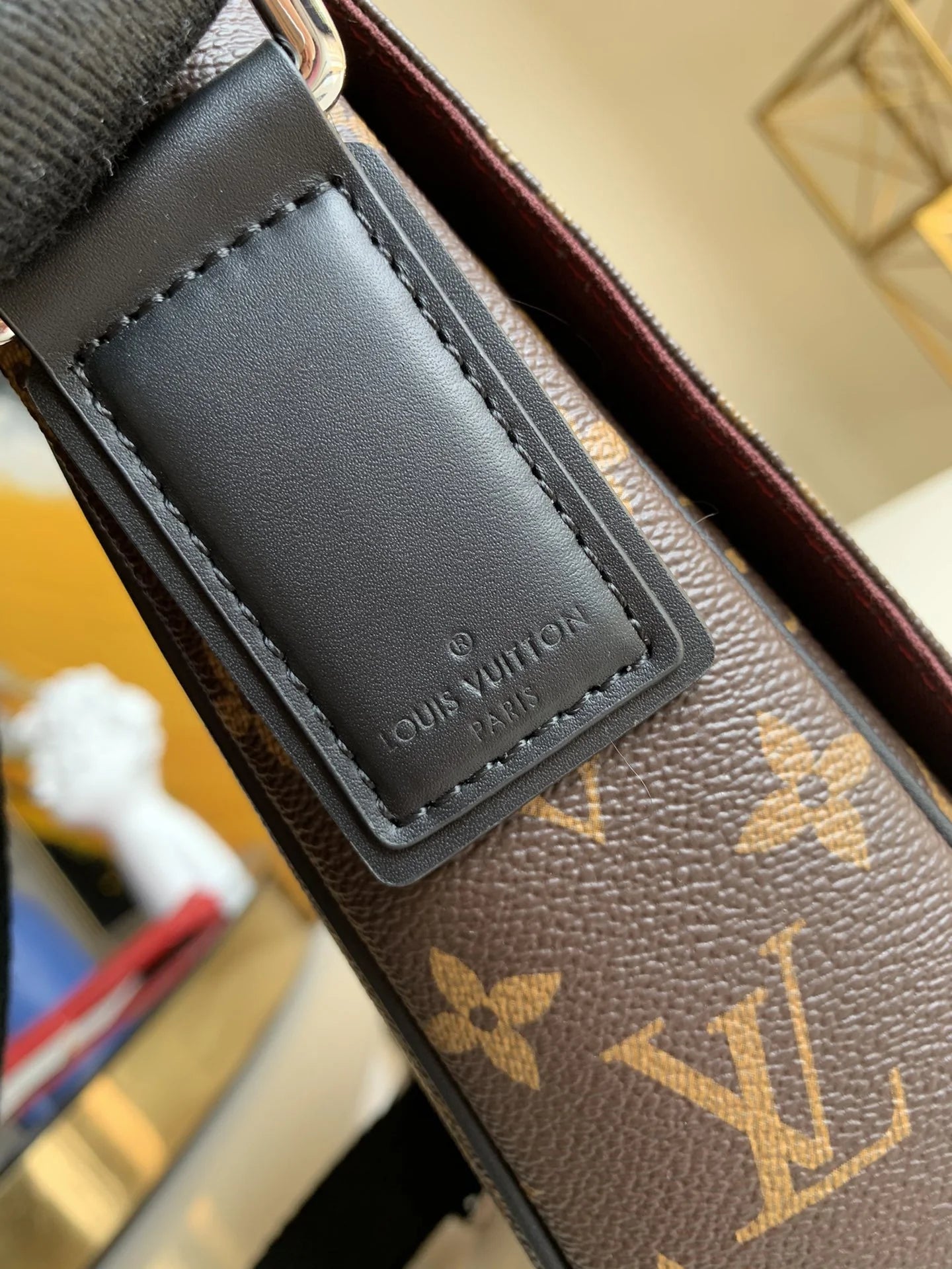 LV BAG M