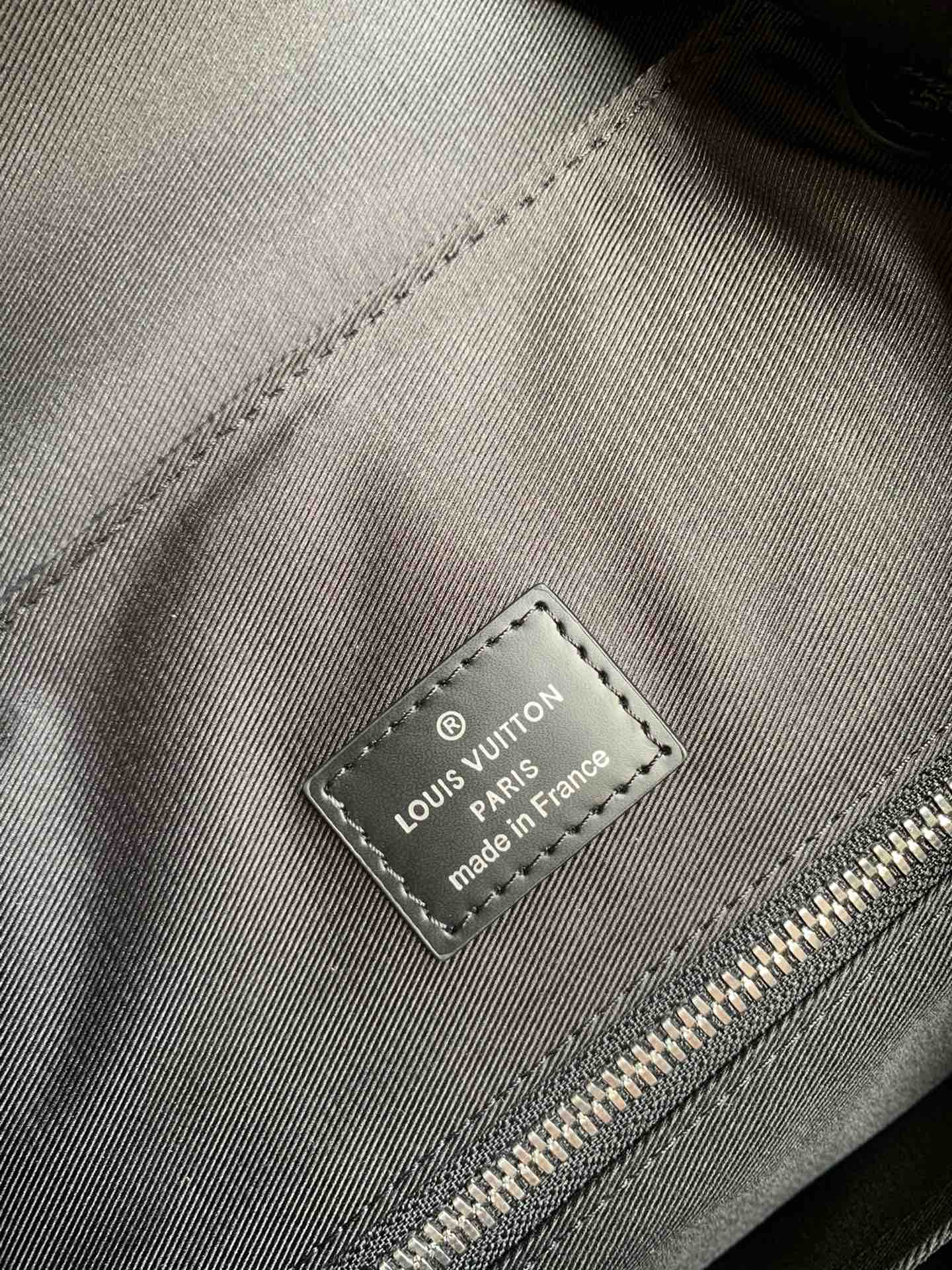 LV BAG M41379